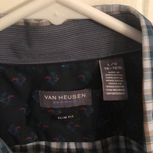 Van Heusen Button Down - Picture 2 of 4